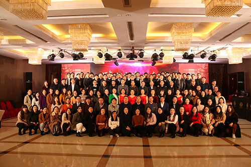 黄色软件app大全免费下载2023销售全家福