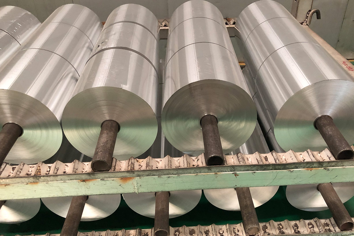 涂炭黄色视频软件下载基材